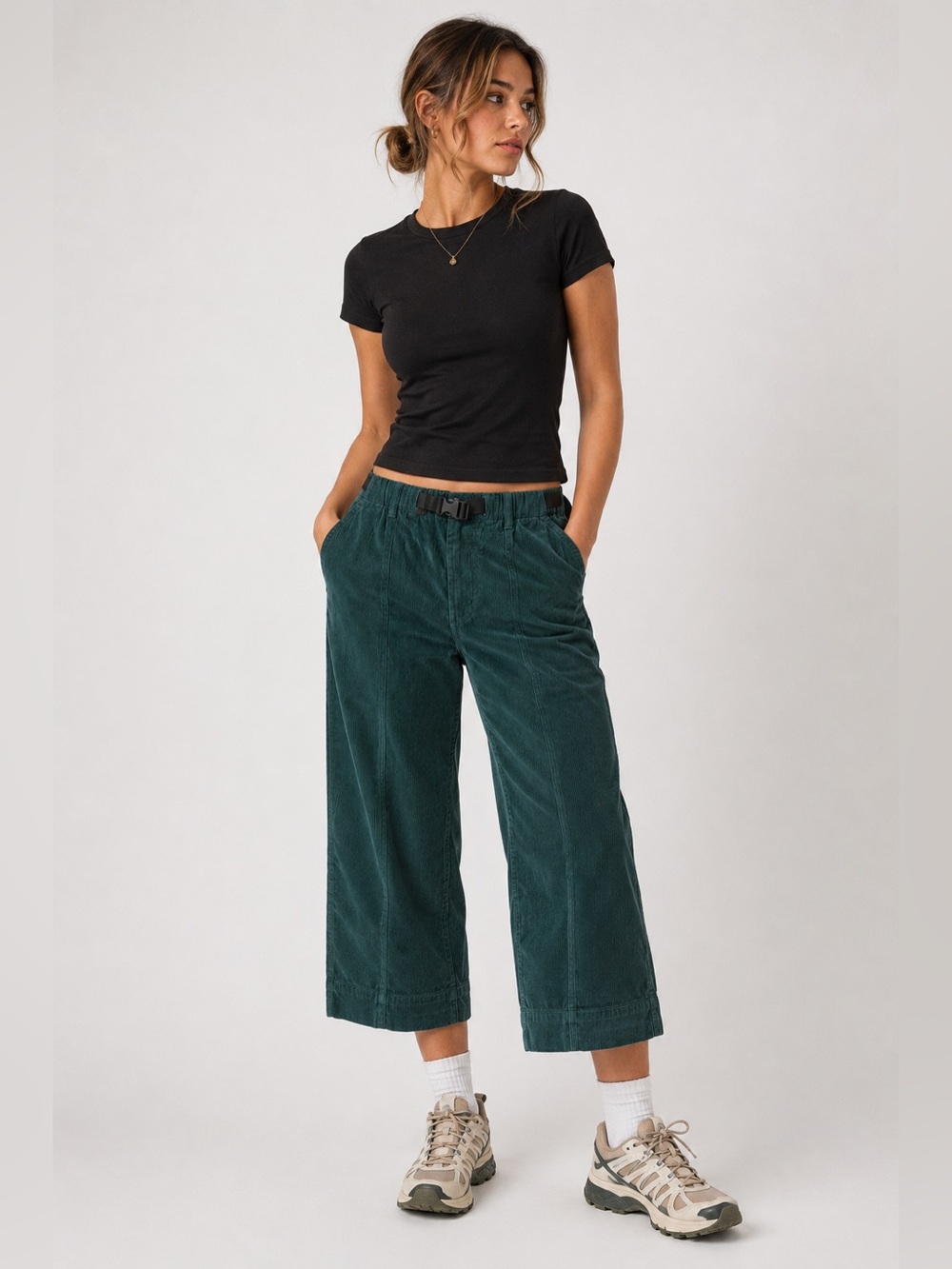 The North Face Cord Easy Pants Womens Medium Green Wide Leg Outdoor Gorpcore NWT